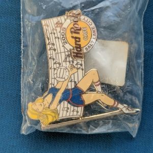 Hard Rock Cafe Volleyball pin